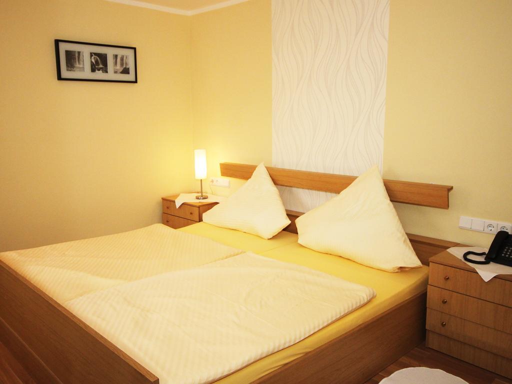 Landhotel Weinrich Naumburg  Ruang foto